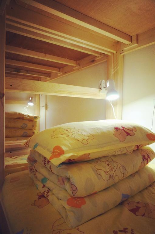 Templeside Deluxe Hutong Hotel Пекин Стая снимка
