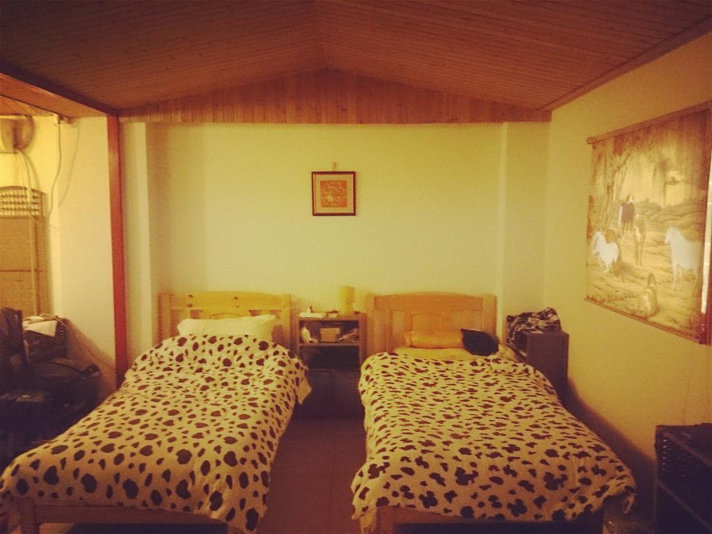 Templeside Deluxe Hutong Hotel Пекин Стая снимка